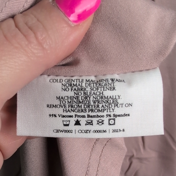 Cozy Earth Pajama Top. New. XXXL. - Picture 6 of 8